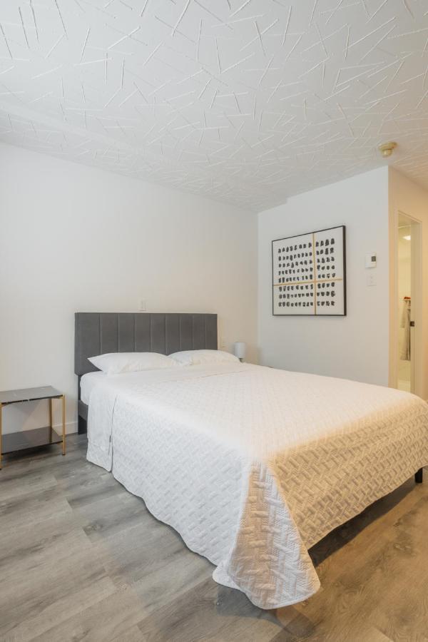 Motel Champlain Бросард Екстериор снимка